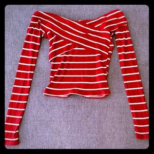 *NEW* Off shoulder Cropped Long Sleeve Sweater - S